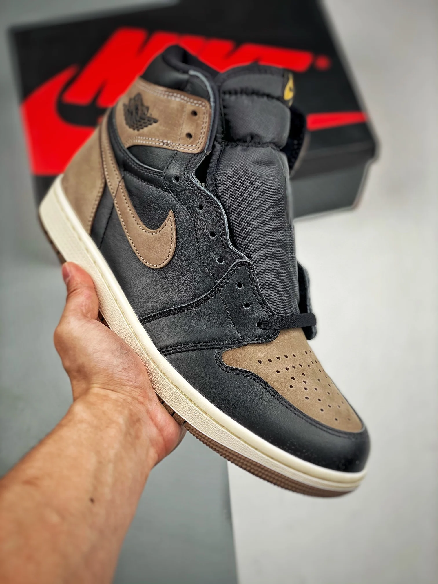 Air Jordan 1 High OG Black Metallic Gold-Palomino DZ5485-020 For Sale