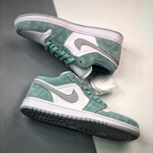 Air Jordan 1 Low New Emerald White-Light Steel Grey DN3705-301 For Sale