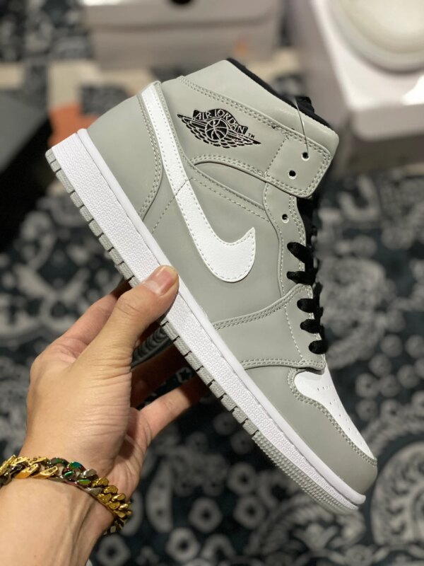 Air Jordan 1 Mid Black White Wolf Grey 554724-046 For Sale