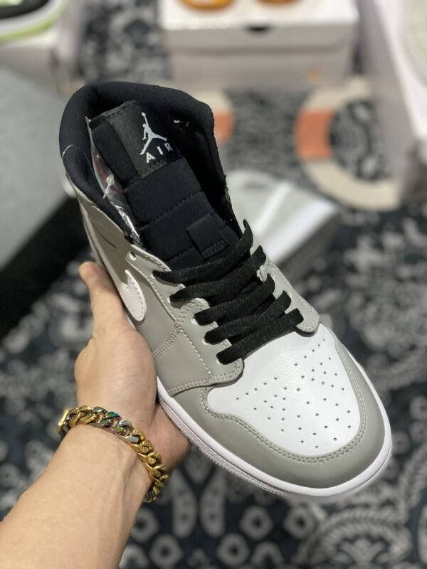 Air Jordan 1 Mid Black White Wolf Grey 554724-046 For Sale