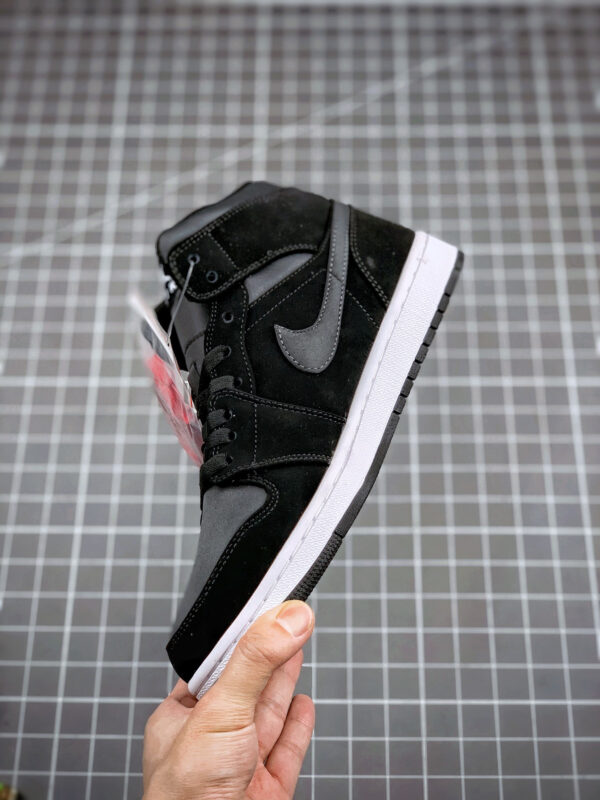 Air Jordan 1 Mid SE Black Grey 852542-012 On Sale