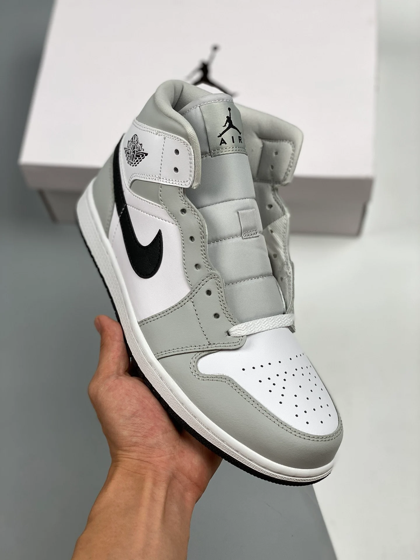 Air Jordan 1 Mid White Light Smoke Grey BQ6472-015 For Sale