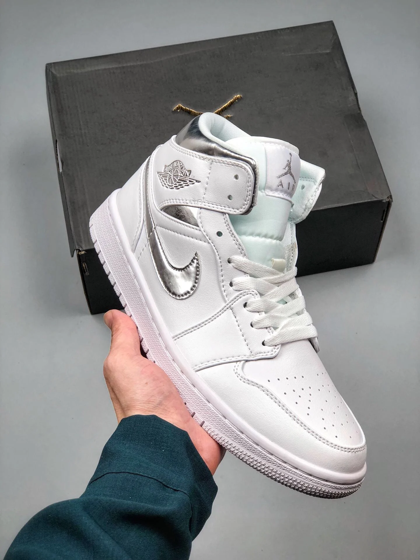 Air Jordan 1 Mid White Metallic Silver 554724-105 For Sale