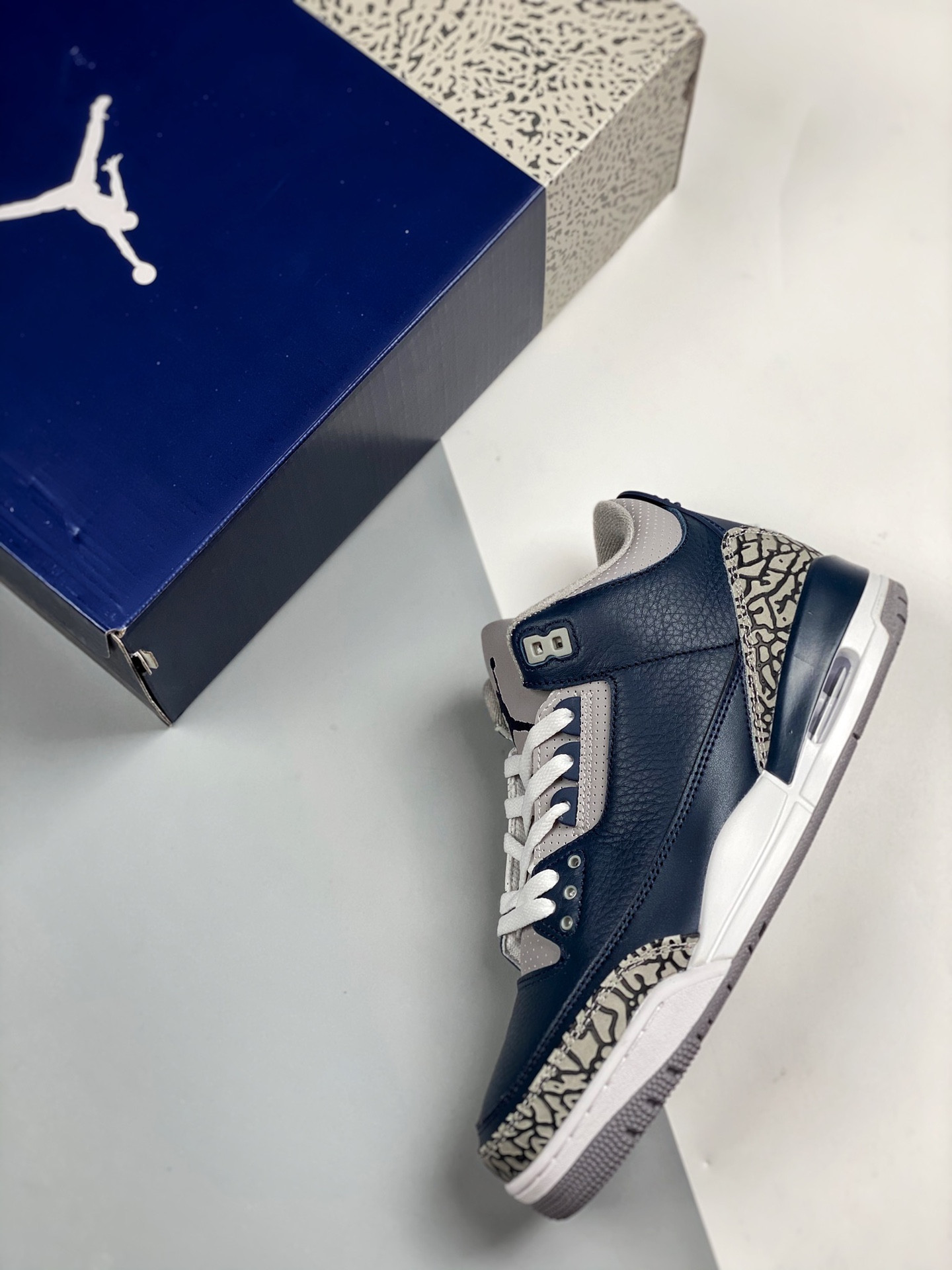 Air Jordan 3 Midnight Navy Cement Grey-White For Sale