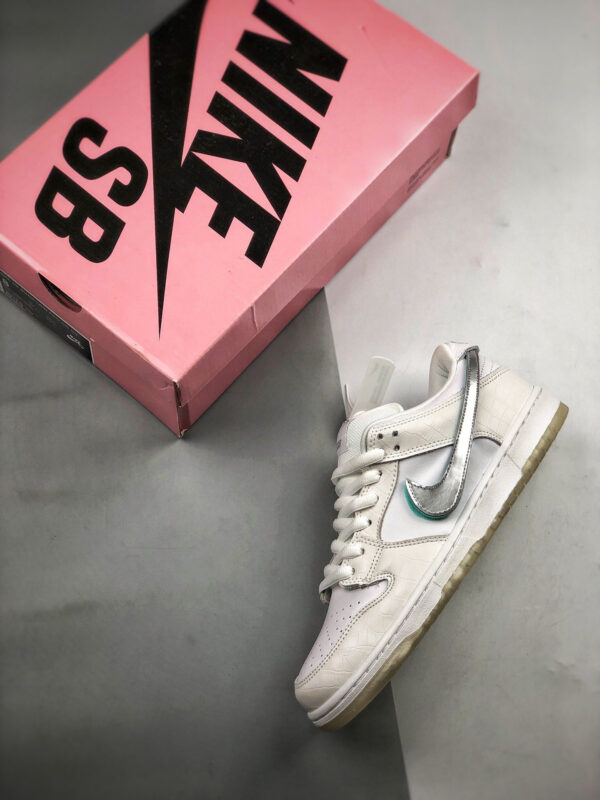 Diamond x Nike SB Dunk Low White For Sale