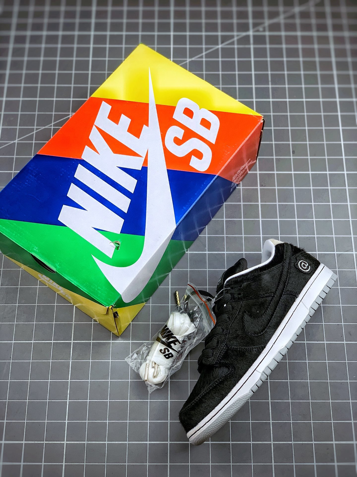 Medicom Toy x Nike SB Dunk Low BE@RBRICK For Sale