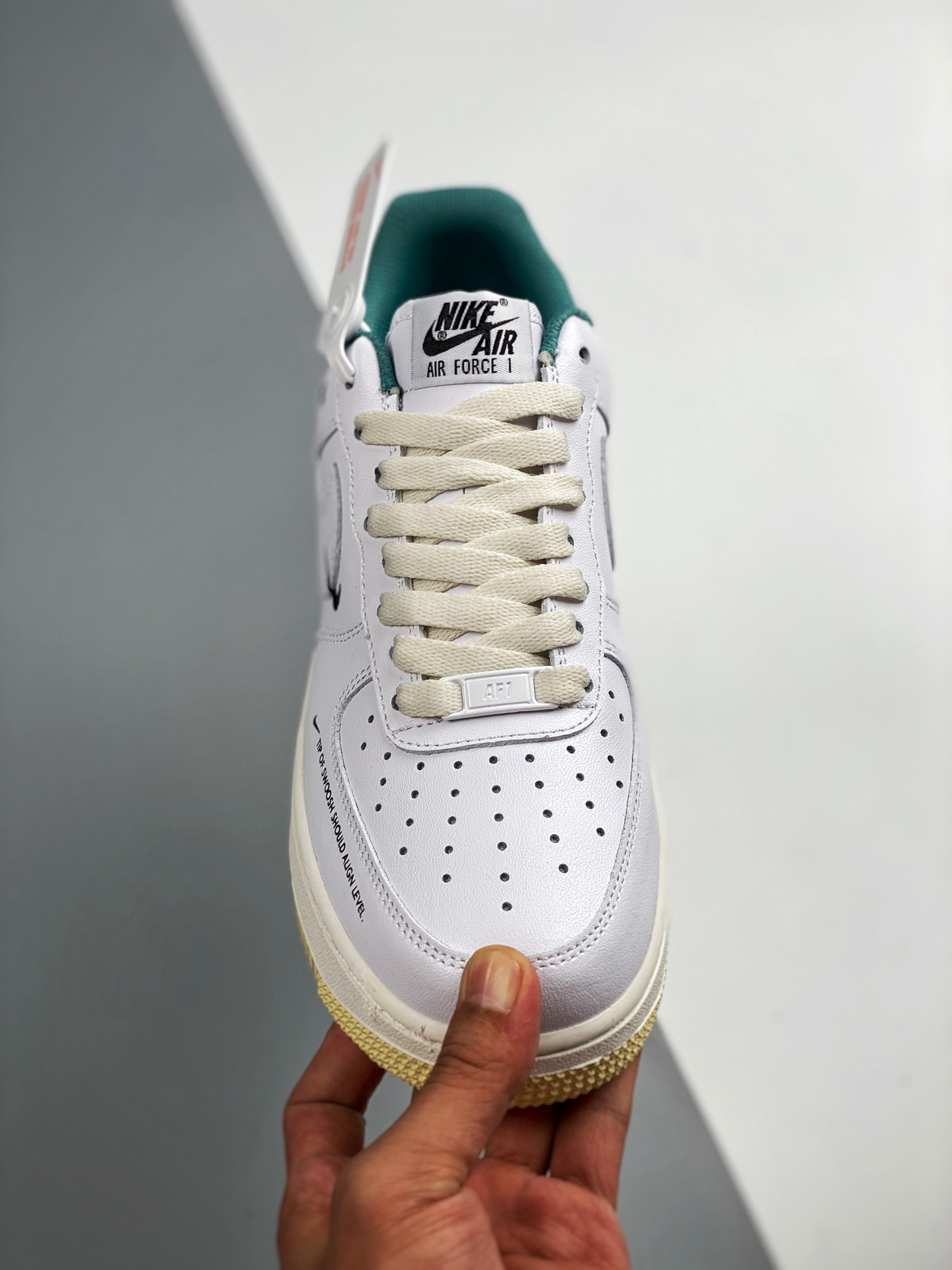 Nike Air Force 1 07 LE White Sail Starfish For Sale