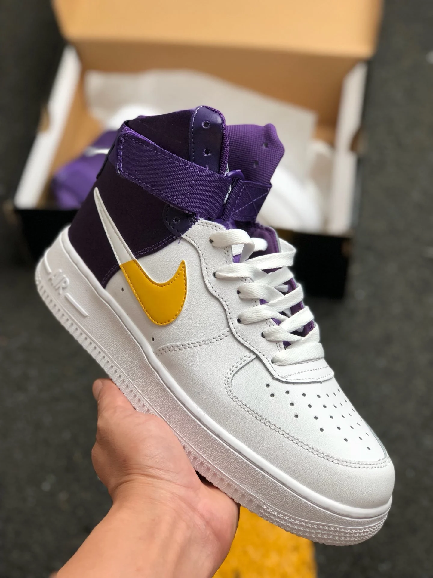 Nike Air Force 1 High NBA Lakers BQ4591-101 For Sale