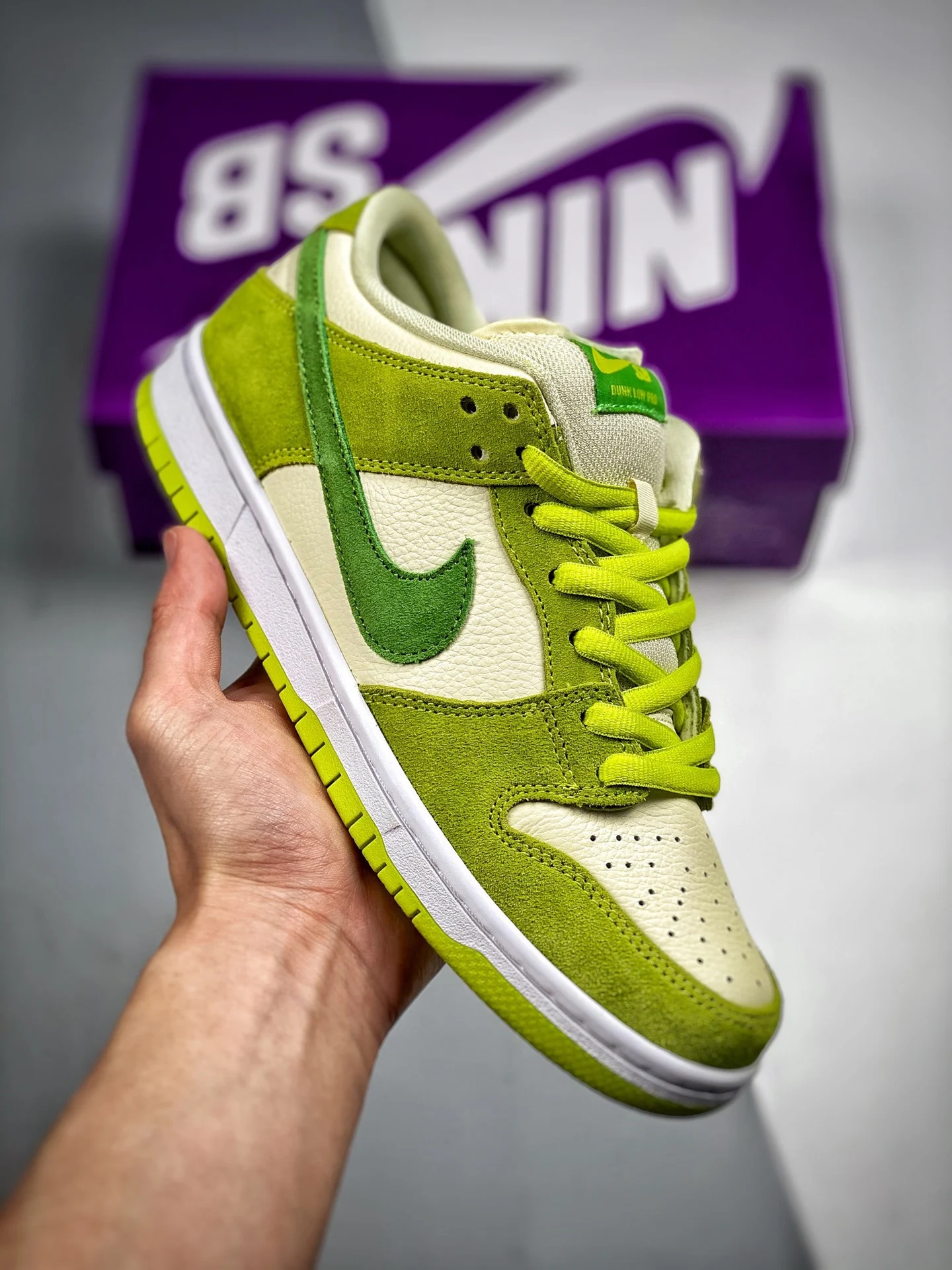 Nike SB Dunk Low Green Apple DM0807-300 For Sale