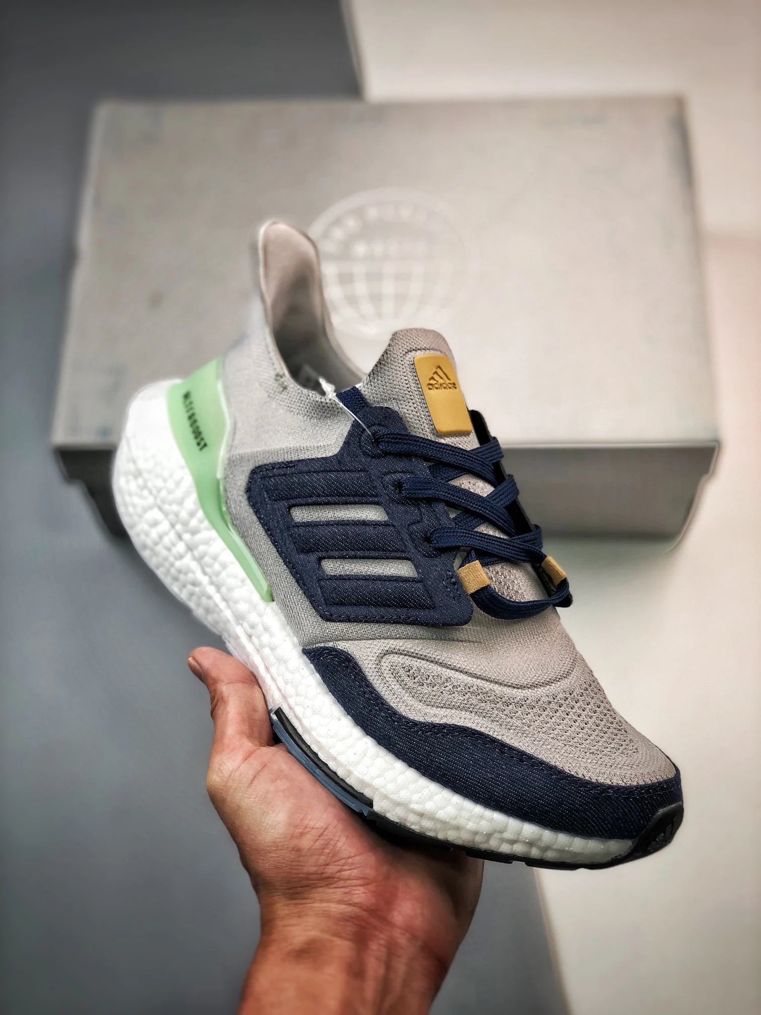 Adidas Ultra Boost 22 Halo Silver Shadow Navy GX9158 For Sale